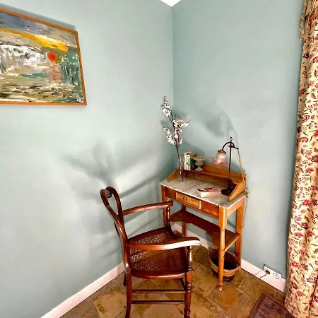 Maison Consulaire D De Charme Couette-café *