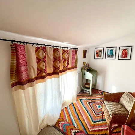 Maison Consulaire D De Charme Bed & Breakfast *